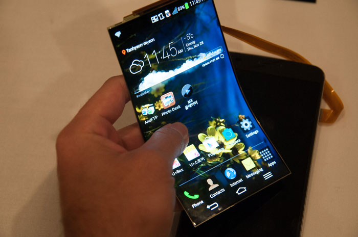 Samsung-foldable-phone-in-2016.jpg (700Ã465)