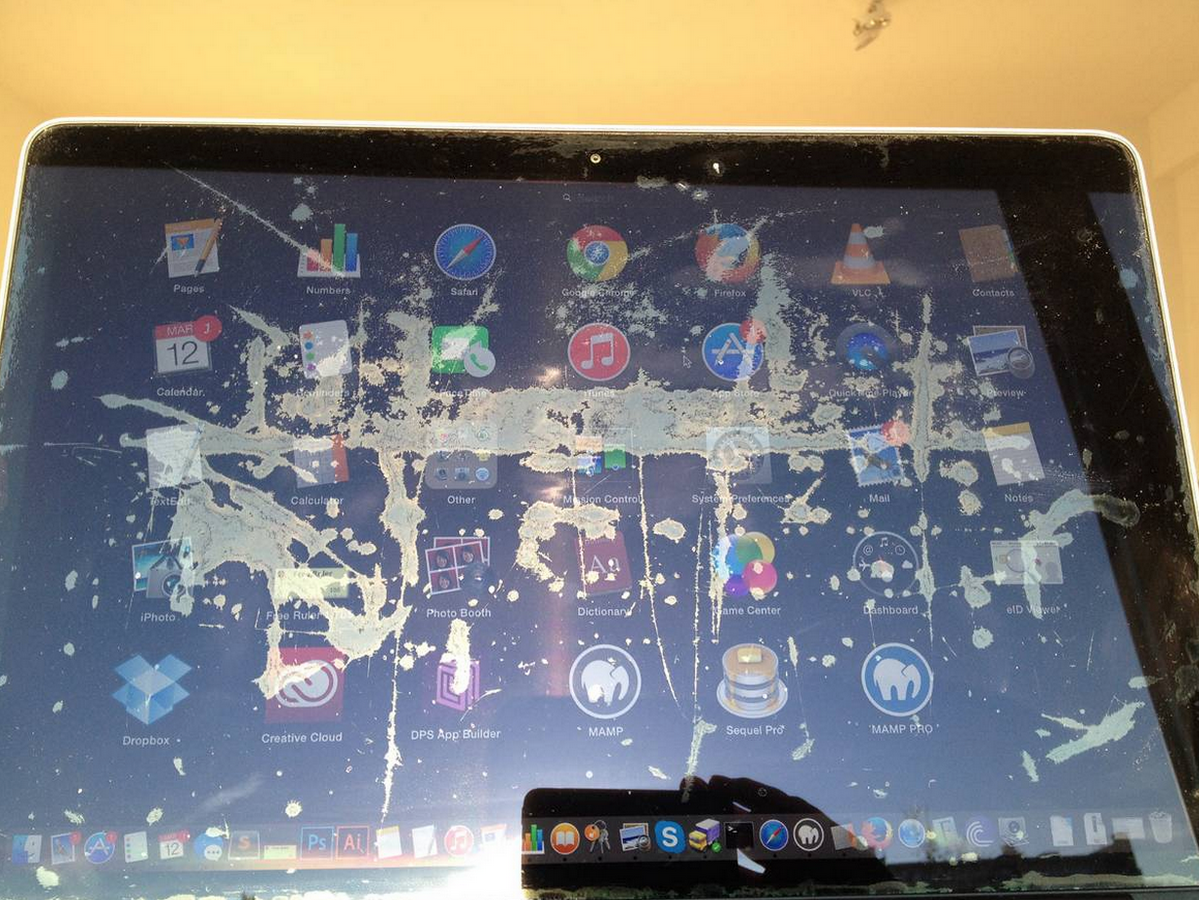 Staingate: affected MacBook Retina displays are now fully covered by Apple